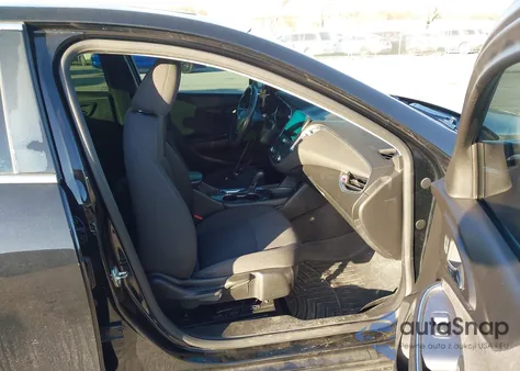 2018 Chevrolet Malibu Lt z USA, uszkodzony, nr VIN 1G1ZD5ST9JF135033